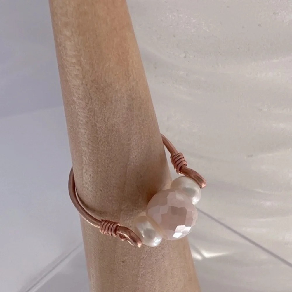 Freshwater Pearls & Pink Glass Beaded Copper Ring
